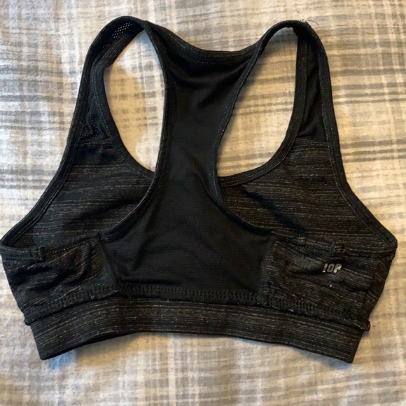 Bundle sports bras and bandeau - Picture 5 of 6